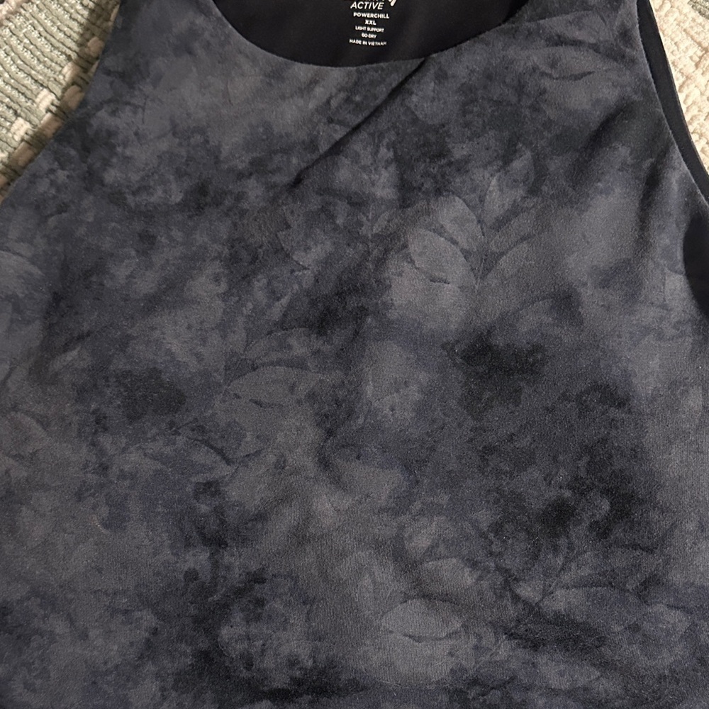 Old Navy workout top - Picture 2 of 4